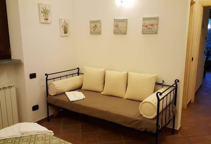 اتاق استاندارد سه تخته با چشم‌انداز باغ, B&b Podere Montese