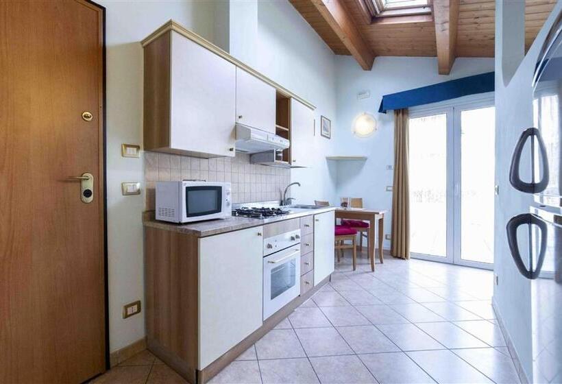 استودیوی سوپریور, Residenza Melucci