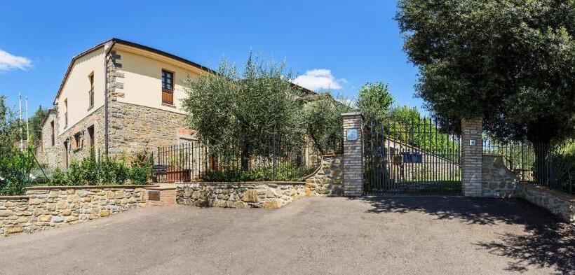 Номер Superior Вид на Бассейн, Agriturismo Borgo Tra Gli Olivi