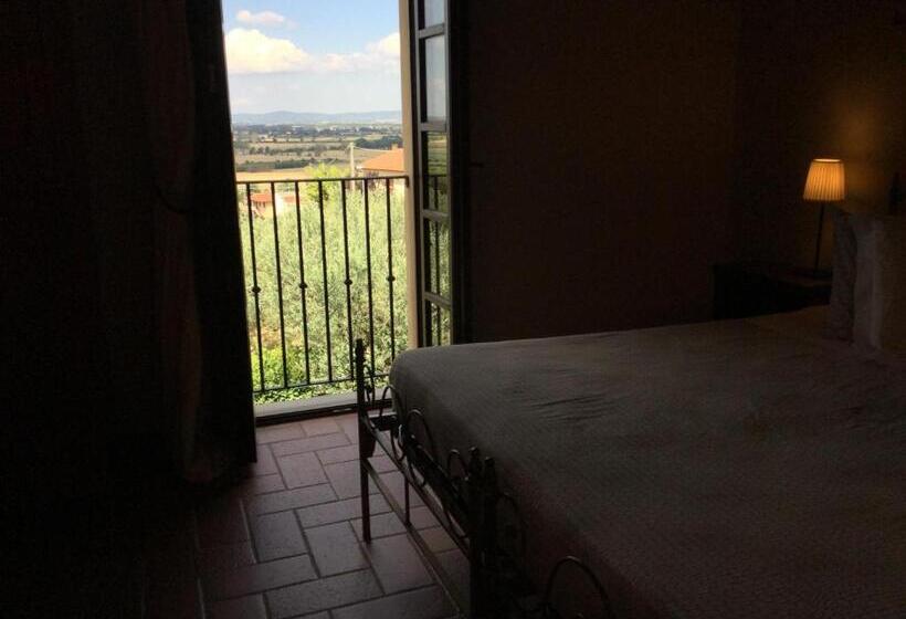 Номер Стандарт с Балконом, Agriturismo Borgo Tra Gli Olivi