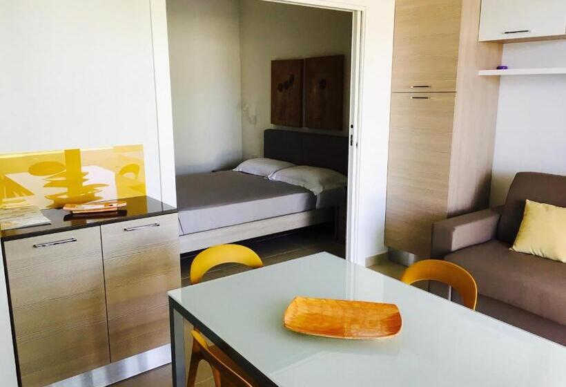 Апартаменты 1 Спальня Нижний Этаж, Vespucci Apartments Torre Lapillo