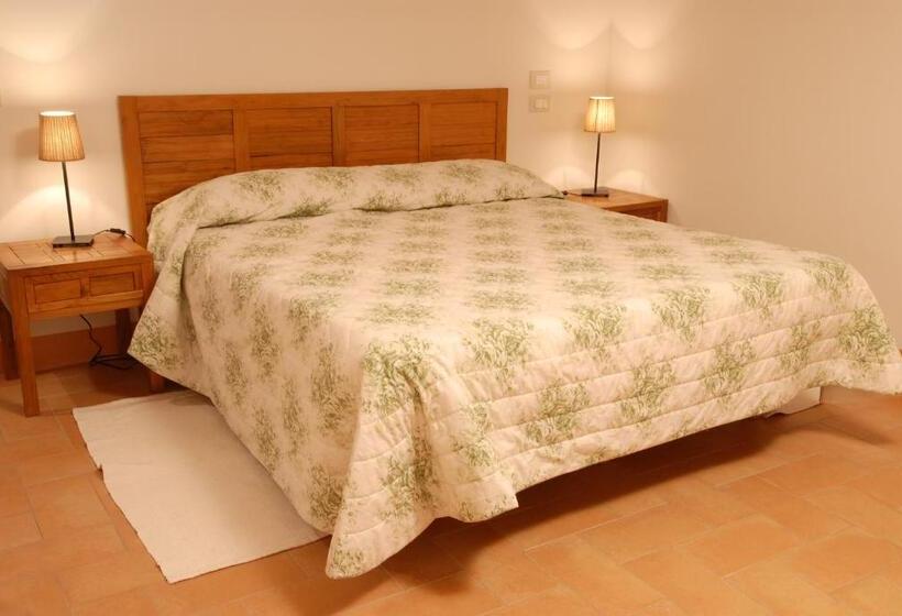 Полулюкс, Agriturismo Tenuta Conti Faina