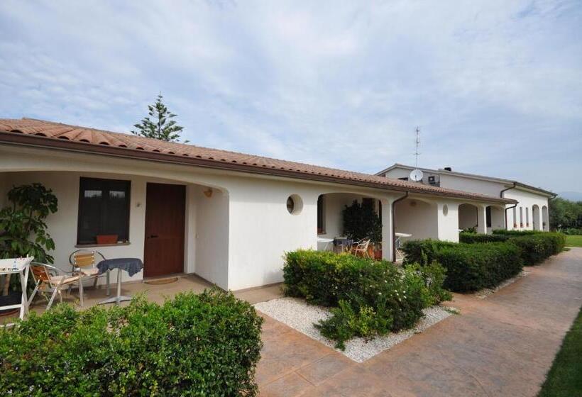 اتاق استاندارد چهار تخته, Agriturismo Mulinu Betzu