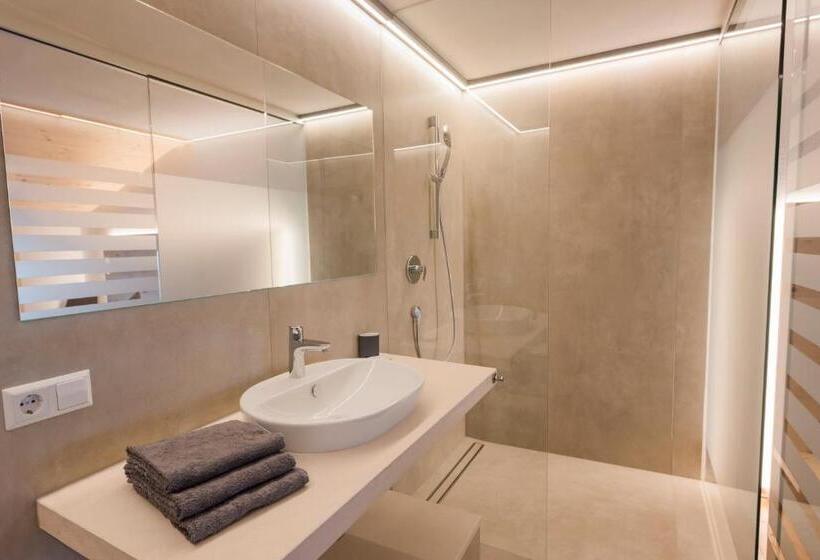 Семейные Апартаменты, Residence Garni Haus Tschenett