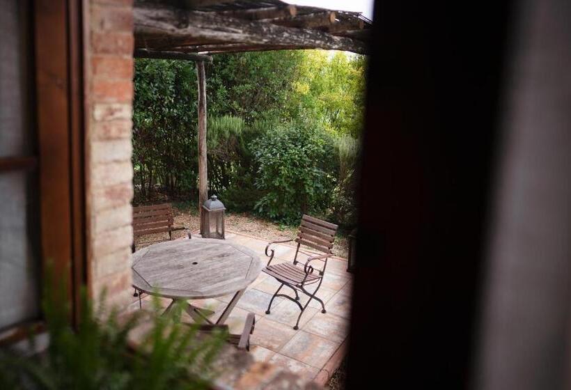 آپارتمان 1 خوابه همکف, Villa Montecastello