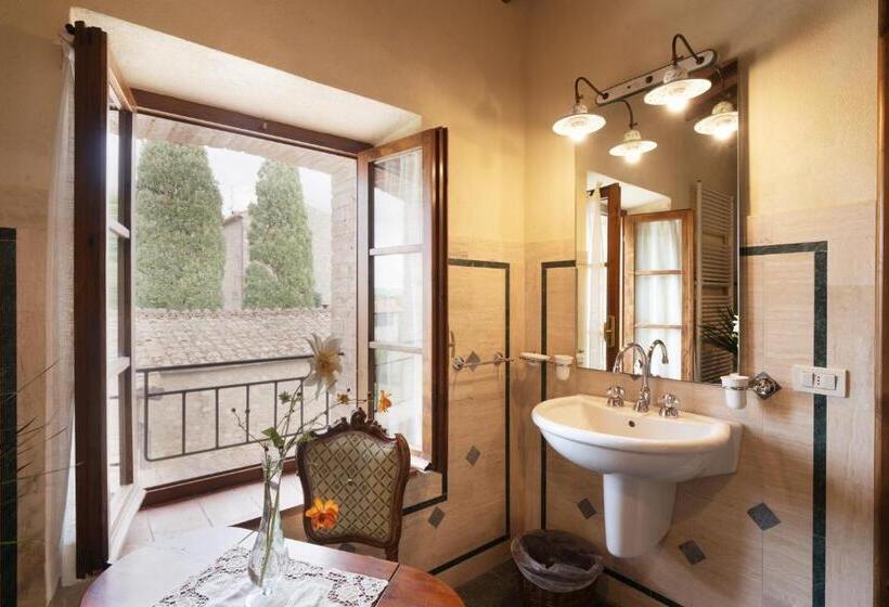 آپارتمان لوکس 1 خوابه, Villa Montecastello