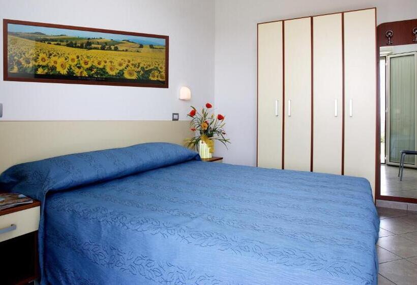Апартаменты 2 Спальни, Residence Il Girasole 1