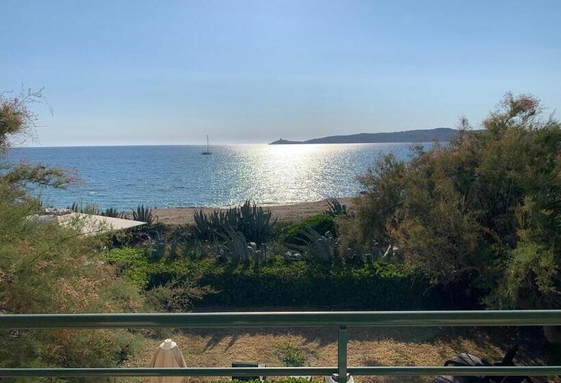 اتاق استاندارد با چشم‌انداز دریا, Thalassa