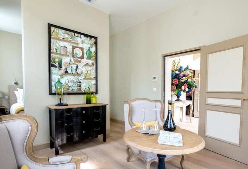اتاق لوکس, Les Suites Du Champagne De Venoge