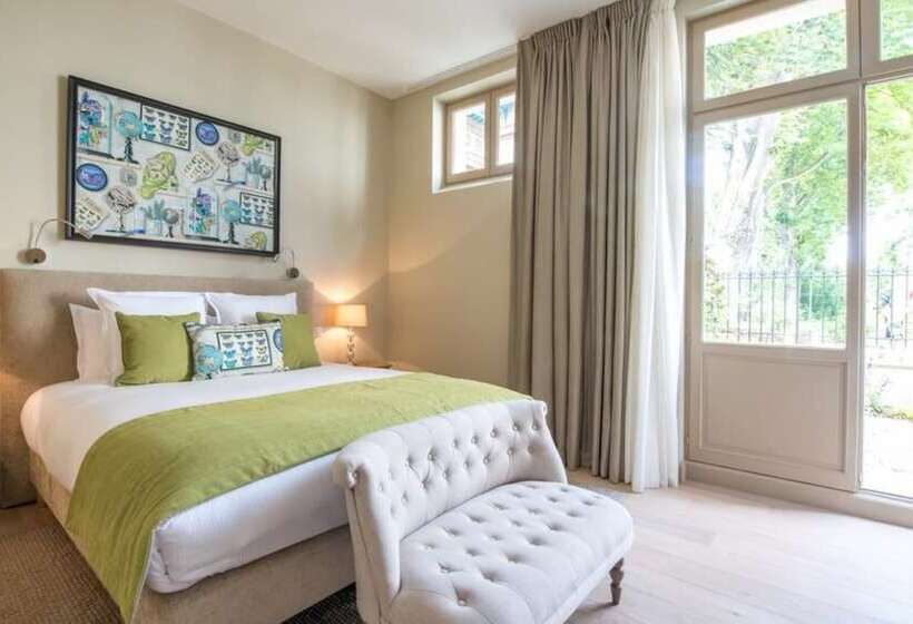 اتاق استاندارد با تراس, Les Suites Du Champagne De Venoge