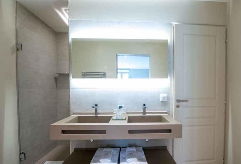 سوییت لوکس, Les Suites Du Champagne De Venoge