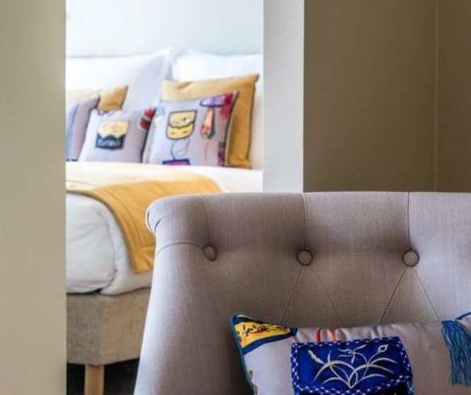 سوییت لوکس, Les Suites Du Champagne De Venoge