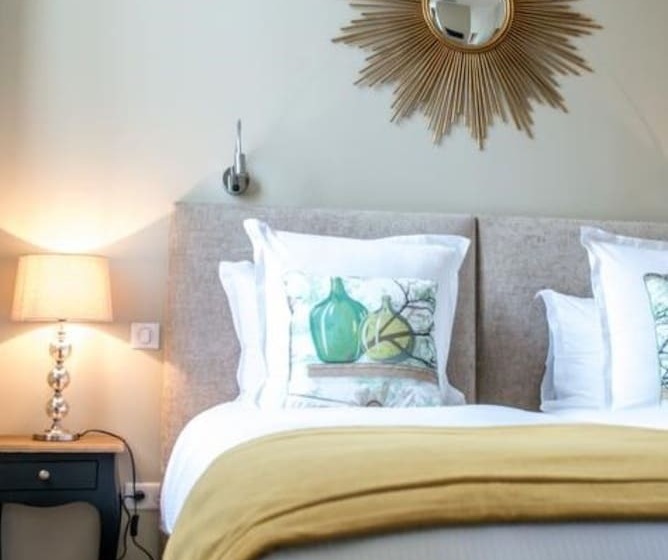 سوییت لوکس, Les Suites Du Champagne De Venoge