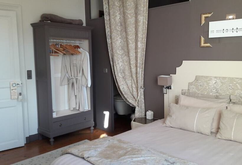 Номер Стандарт, Les Lamartine Chambres D Hôtes