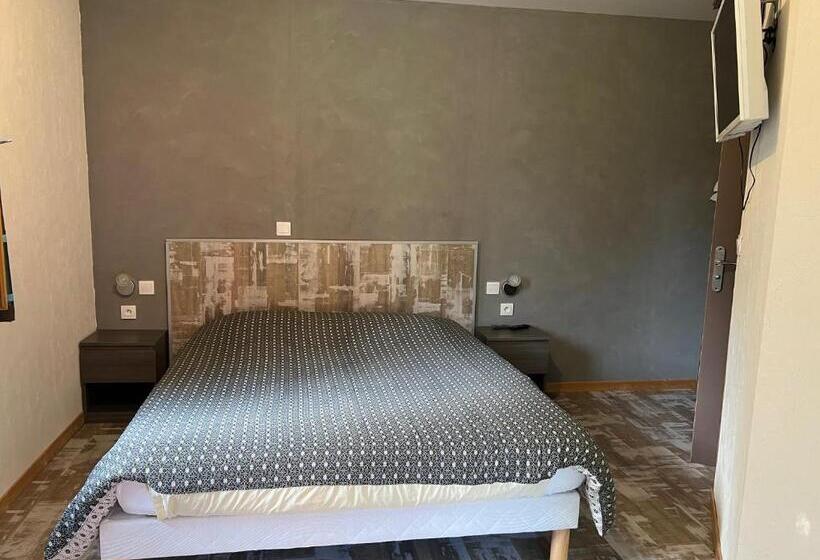 Номер Стандарт Вид на Сад, Auberge Restaurant La Roseraie