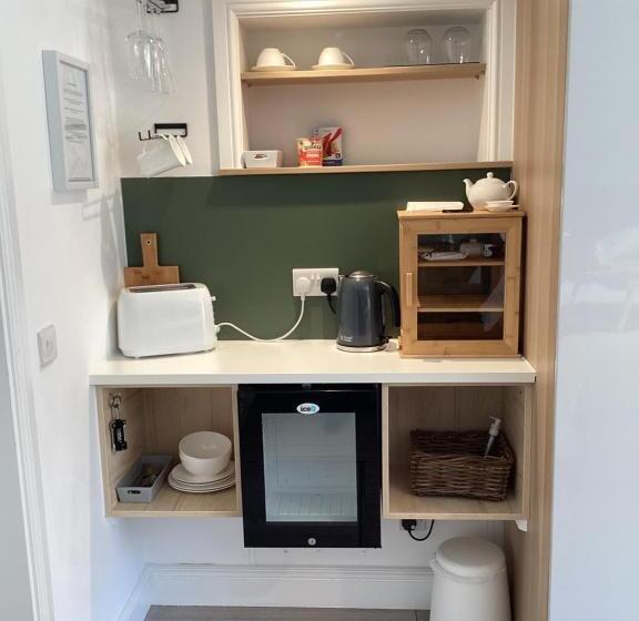 Люкс Deluxe Кровать Кинг, The Garden Suites At Snape Castle Mews