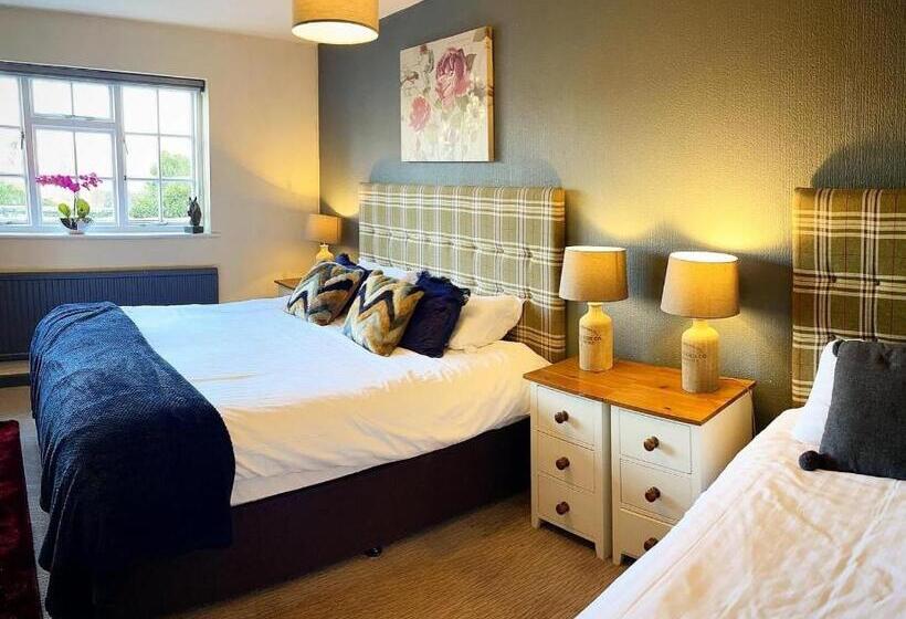 Семейный Номер, The Coach And Horses Inn