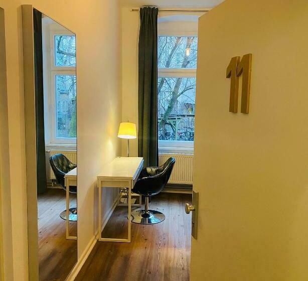 اتاق استاندارد, Jasper S Boutique