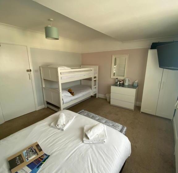 Семейный Номер, The Bayridge Guest House