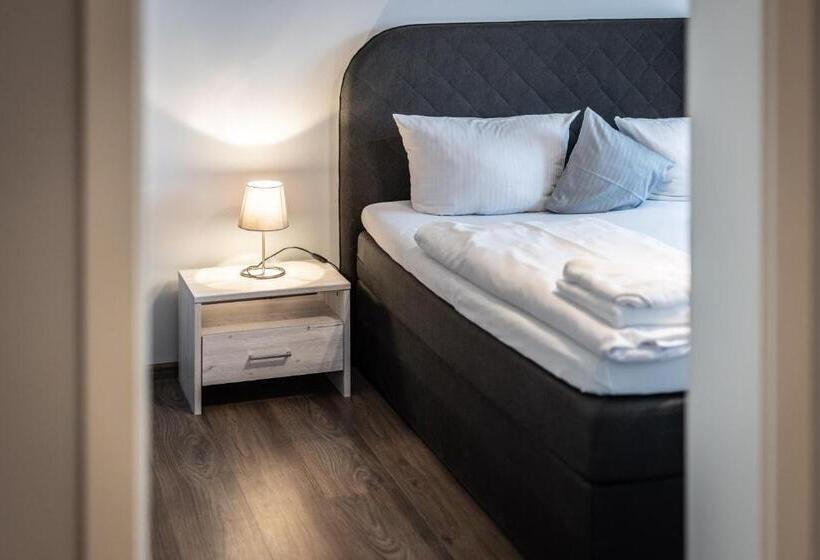 Студия Стандарт, Living Neuburg
