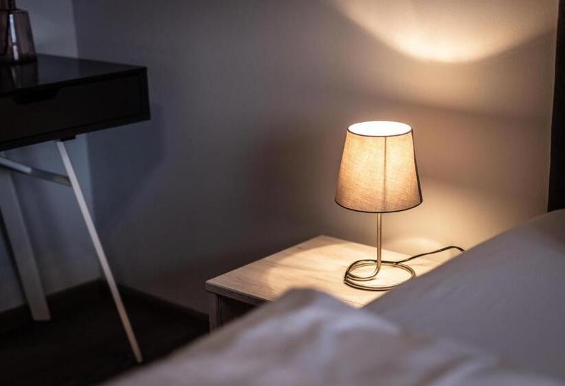 Апартаменты 3 Спальни, Living Neuburg