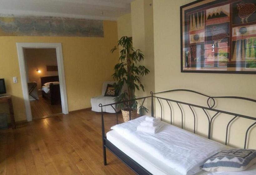 Четырехместный Номер Deluxe, Bed & Breakfast Sahara