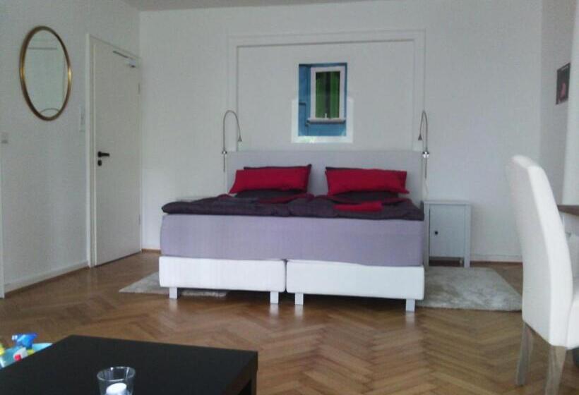 Quarto Estandar, Pension Timeout