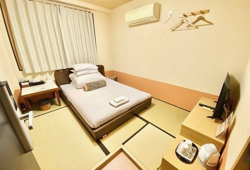 اتاق خانوادگی, Guesthouse017徳島個室 飲食街中心 阿波踊り会館7分 文理&徳島大学 アスティとくしま車8分