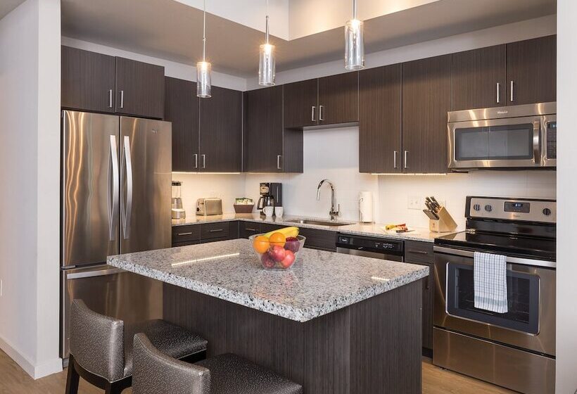 استودیوی استاندارد, Club Wyndham Austin