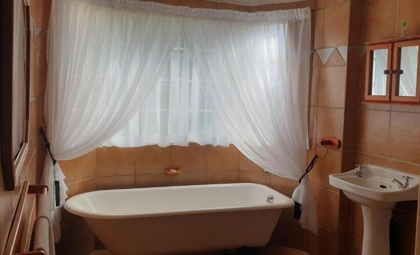 بنگله خانوادگی, Anna Boeremeisie Guesthouse