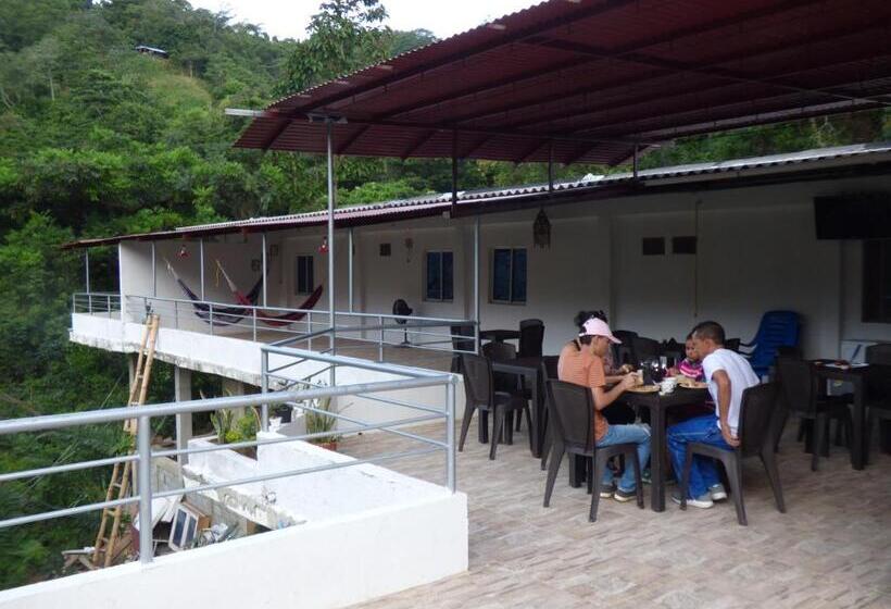 패밀리 룸, Hostal Alto De La Montaña