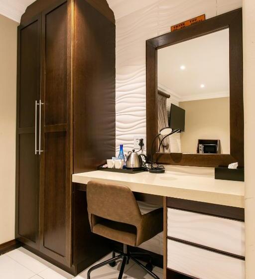 디럭스 룸 가든 전망, Royl Court Guesthouse