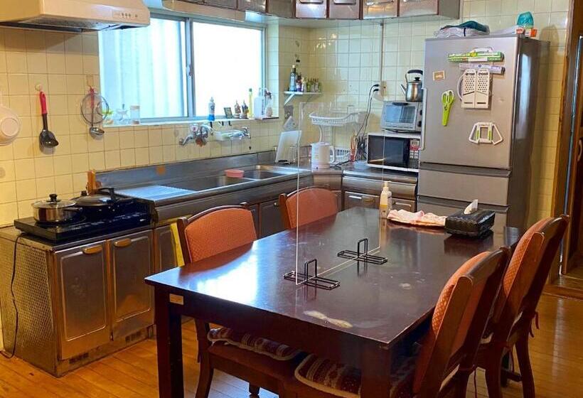Четырехместный Номер Стандарт, Guest House Icyaribacyode