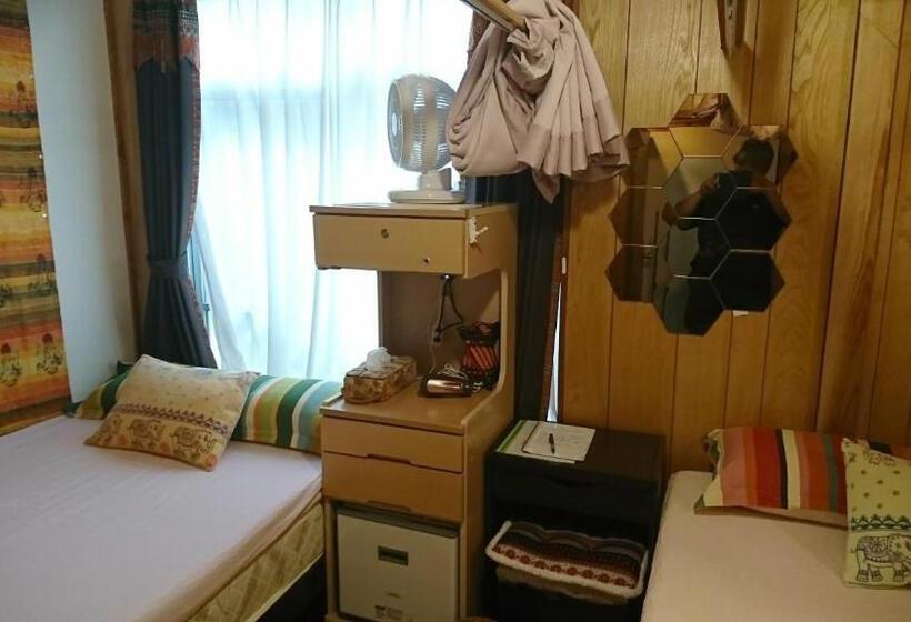 Трежместный Номер Economy, Guest House Icyaribacyode