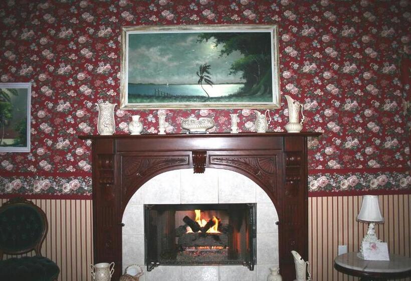 수피리어 스위트, Heron Cay Lakeview Bed & Breakfast