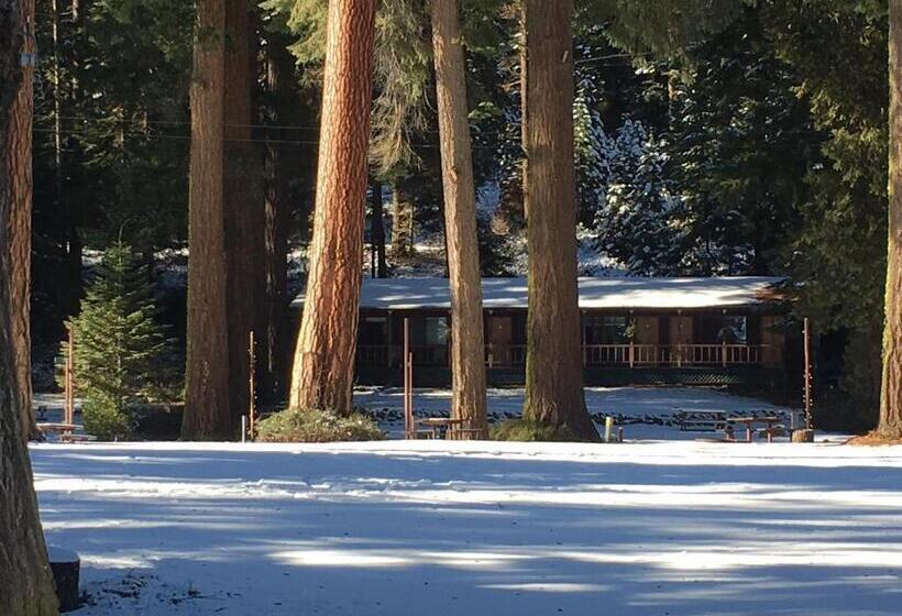 Номер Стандарт с Балконом, Crater Lake Gateway Rocky Point Resort