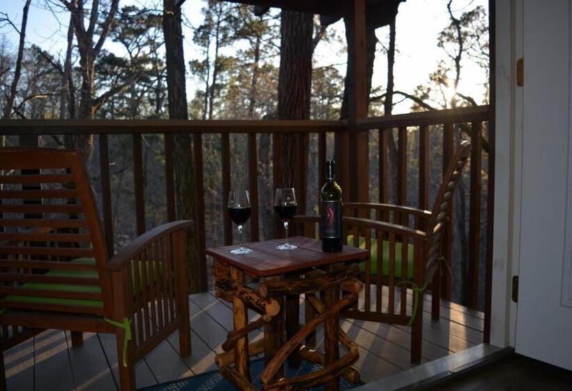 Хижина, The Woods Cabins