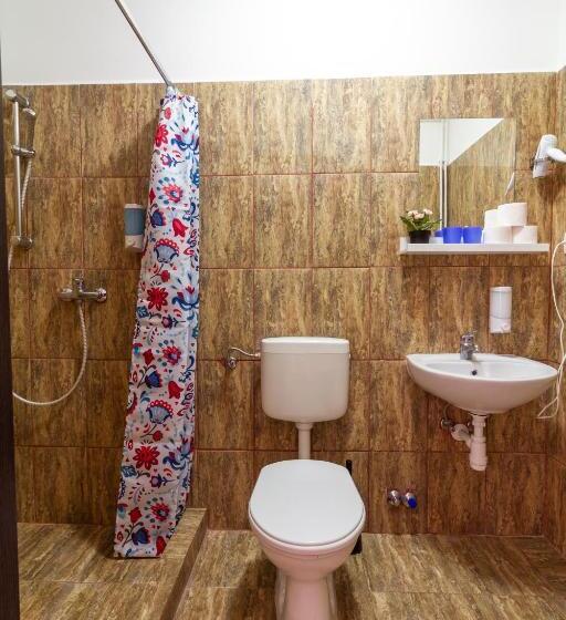 Quarto Familiar Deluxe, Airport Károly Centrál