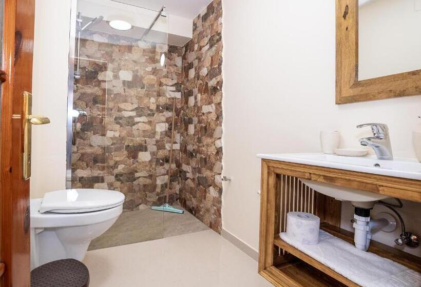 اتاق استاندارد چهار تخته, Casa Nikita