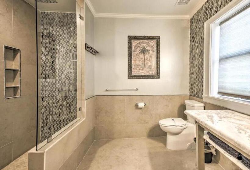اتاق سوپریور, Houston Towers, Downtown Med Ctr, Nrg, Adults Only