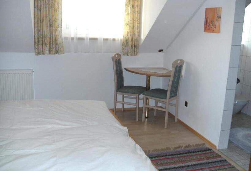 Номер Стандарт, Pension Waldhof