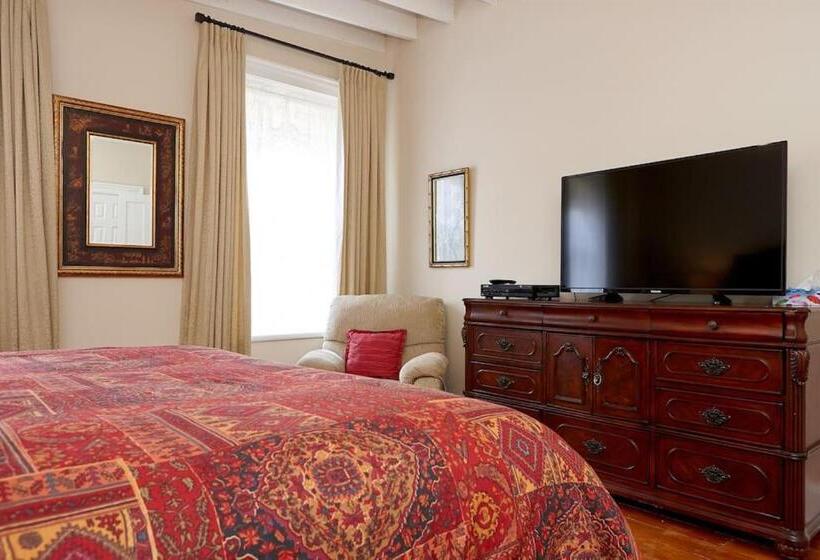 Люкс, Cheltenham Suites