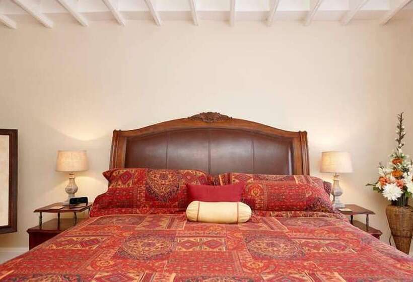 Люкс, Cheltenham Suites