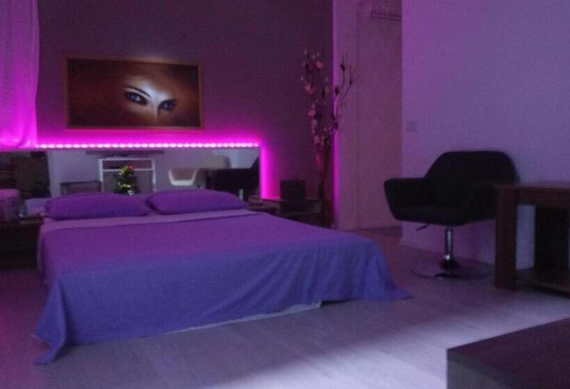 اتاق سوپریور, Hello Villa