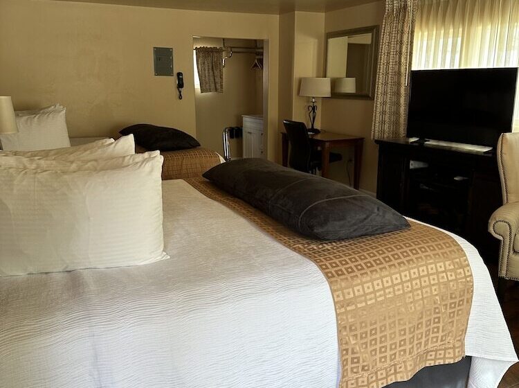 スタンダードルーム, Abram Inn & Suites