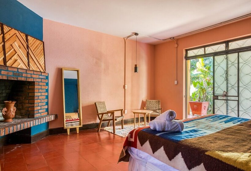 Номер Стандарт, Socialtel Atitlan   Formerly Selina Atitlan