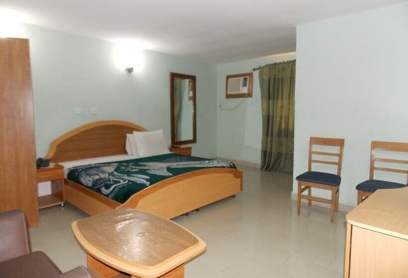 سوئیت پرزیدنت, Visa Karena Hotels
