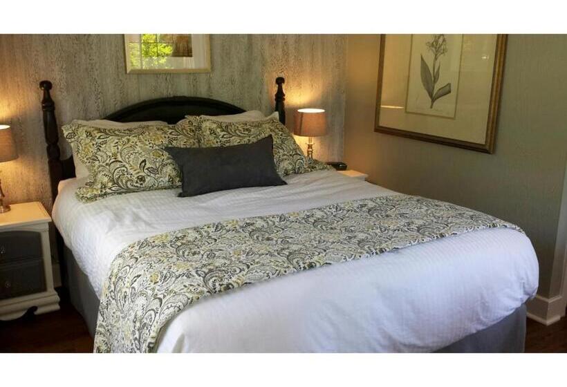 Номер Стандарт Вид на Сад, The Woodview Inn