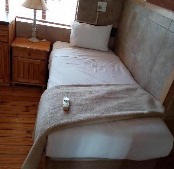 Quarto Deluxe, Tudor Lodge Guest House