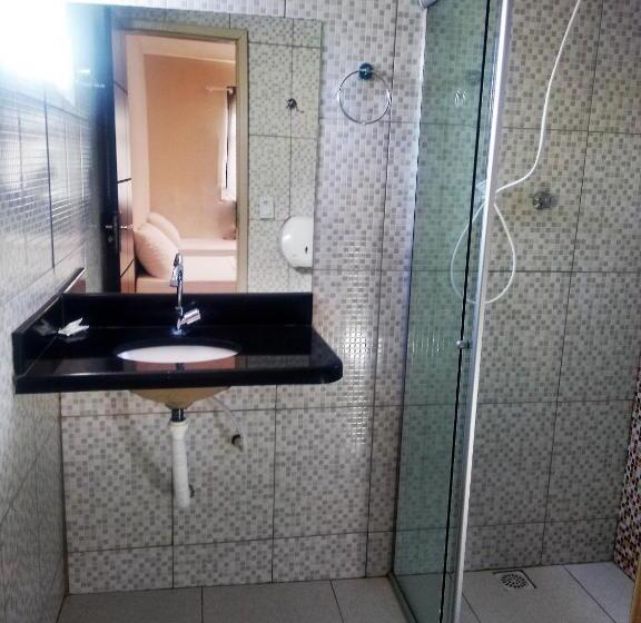 اتاق کلاسیک سه تخته, Pousada Itararé